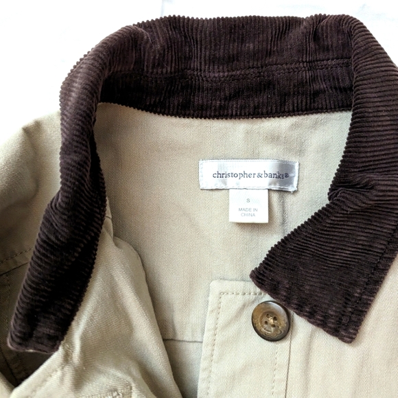 Size small women's barn coat - Picture 3 of 4